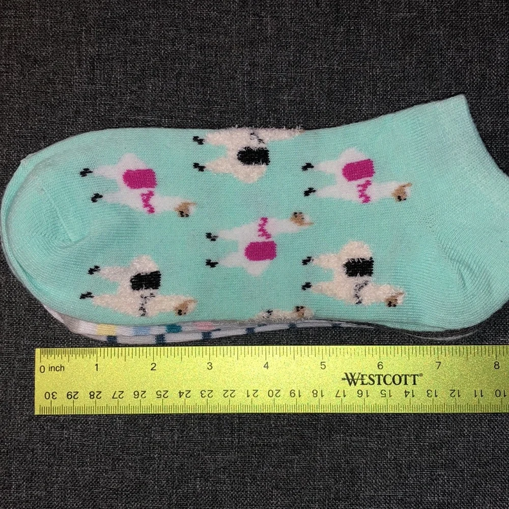 4 Pair Girl’s Ankle Socks L/XL 10/12 Stripe Diamond llama NWOT